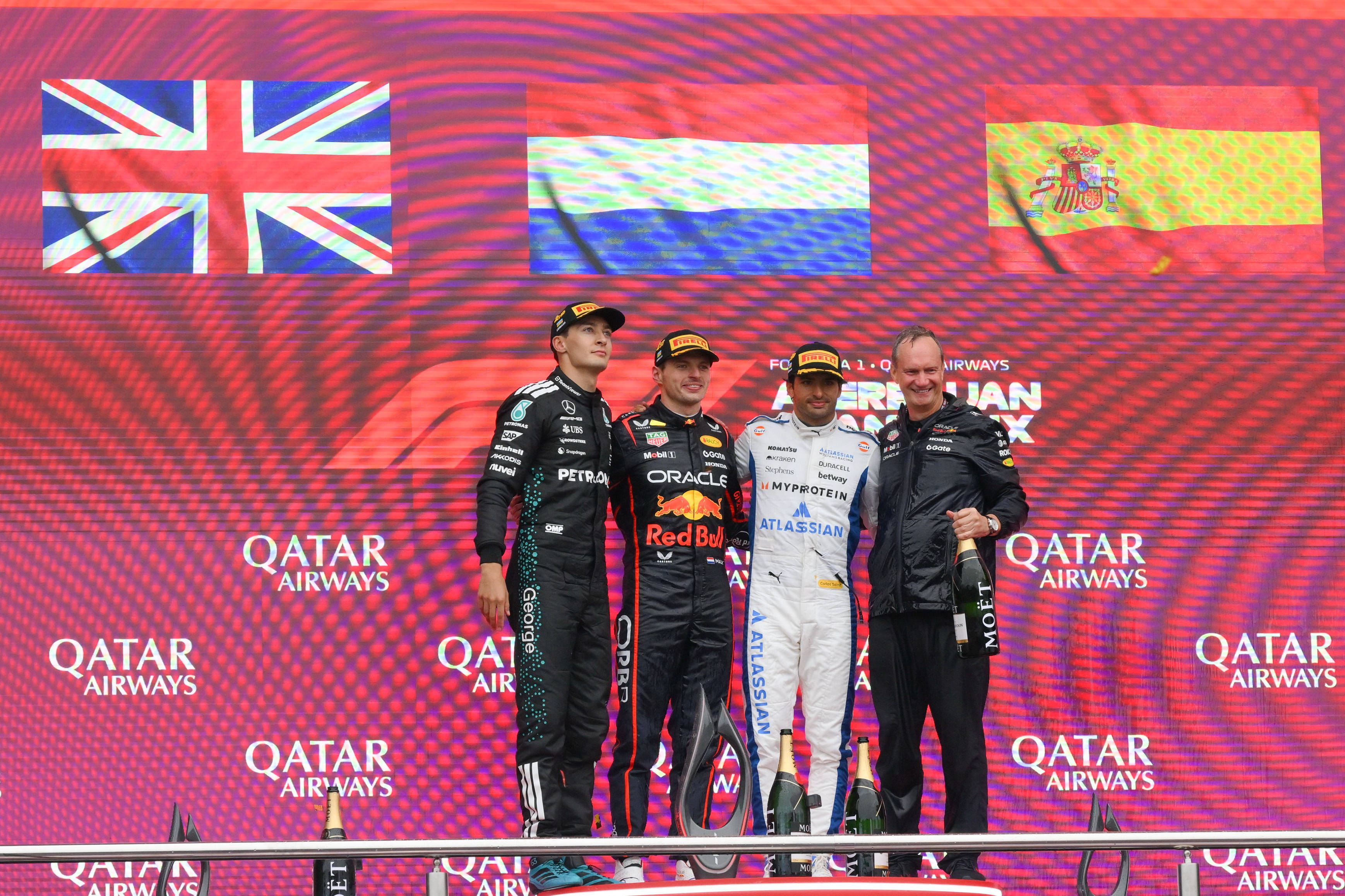 迈凯伦轻取红牛车队，塞恩斯带队取胜