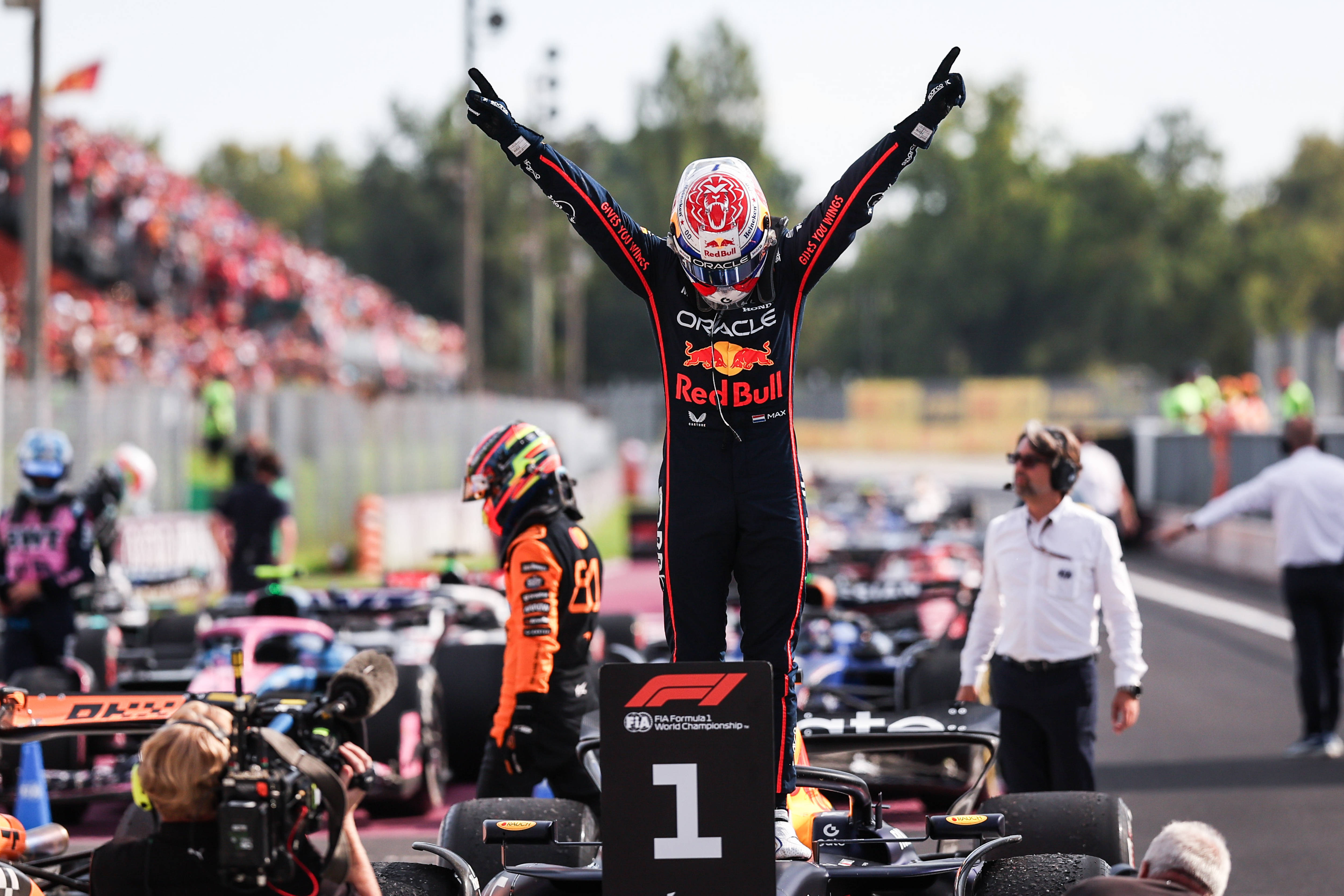 索伯车队鏖战红牛二队，佩雷兹高光表现